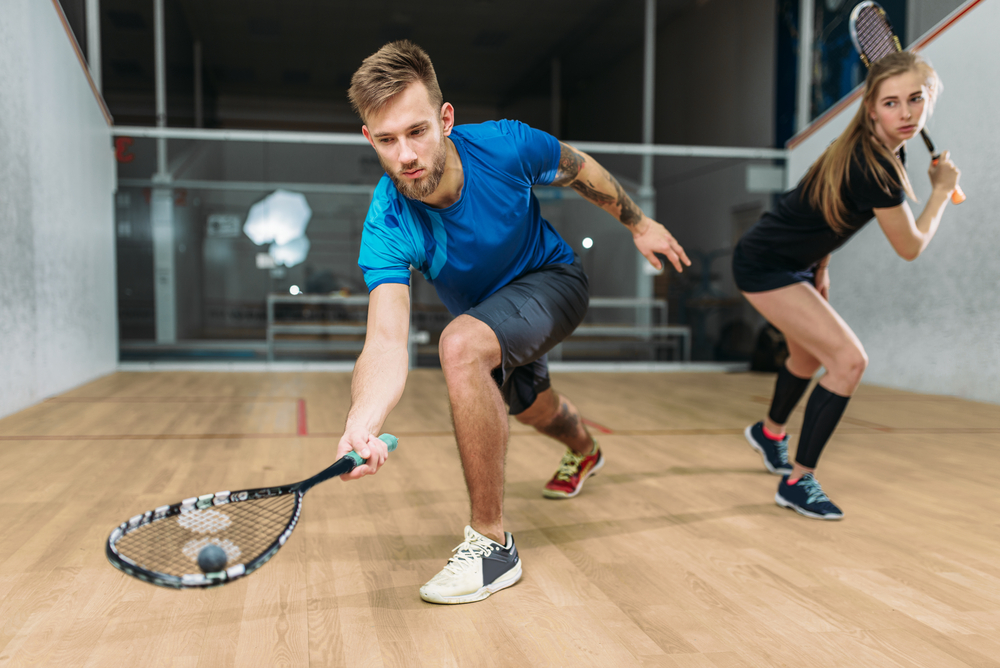 Squash patří mezi velmi rychlé sporty, kde potřebujete perfektní zrak